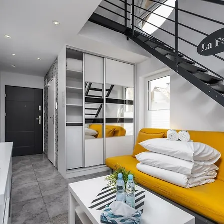 ホームステイ La Perla *